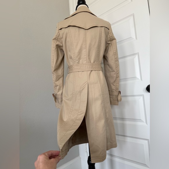 Classic Tan Trench Coat - Picture 5 of 12